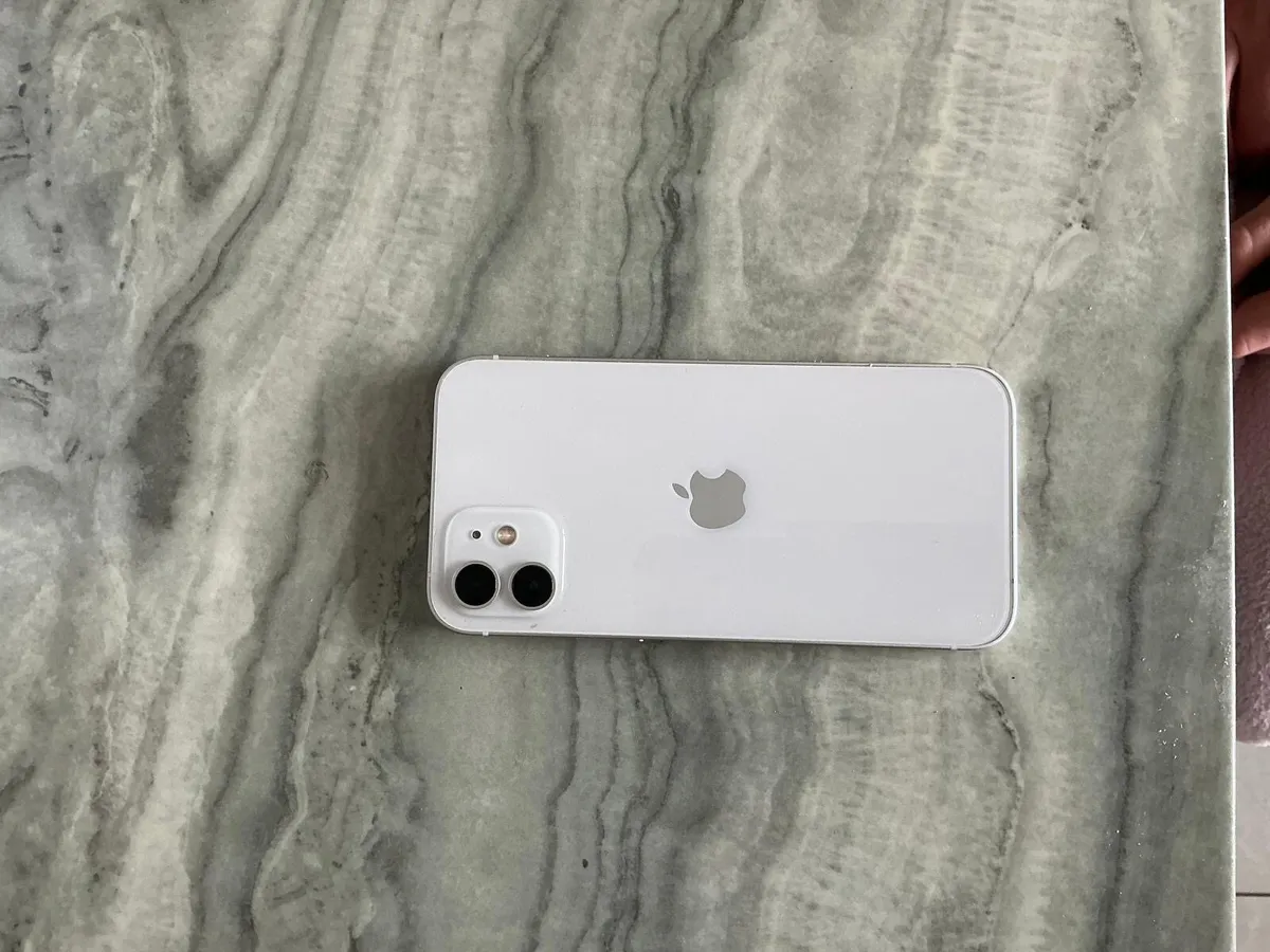 iPhone 12 - Image 1