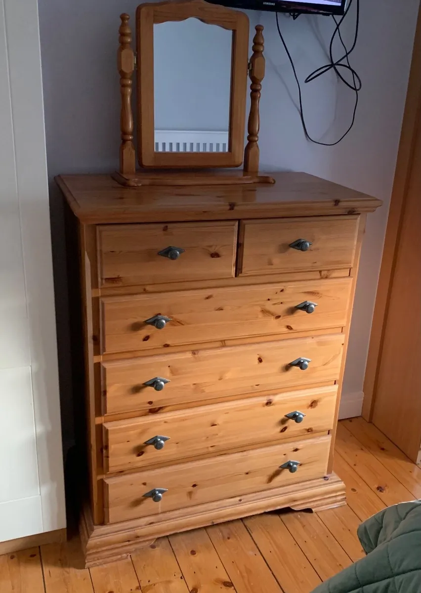 Solid pine chest of drawers & matching mirror - Image 2