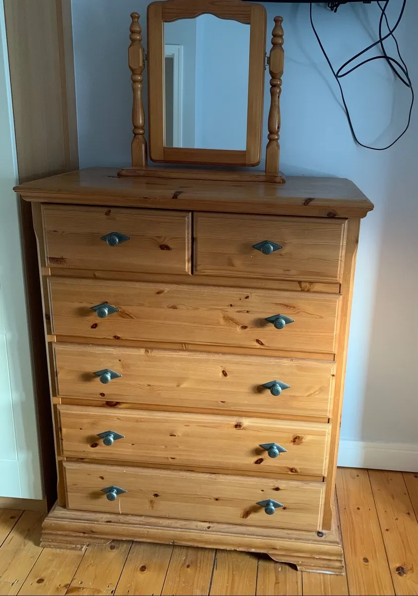 Solid pine chest of drawers & matching mirror - Image 3