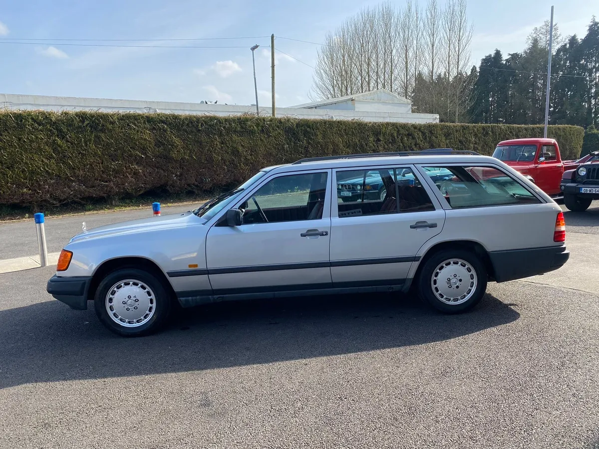 Mercedes 250 td - Image 1