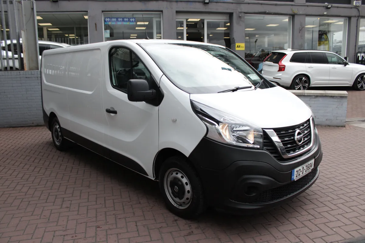 2021 NISSAN NV300 3 SEATER MANUAL - Image 1