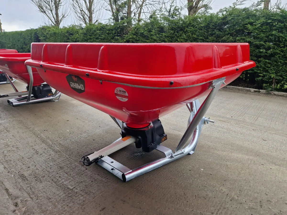 Rhino wagtail spreader 1400l - Image 4