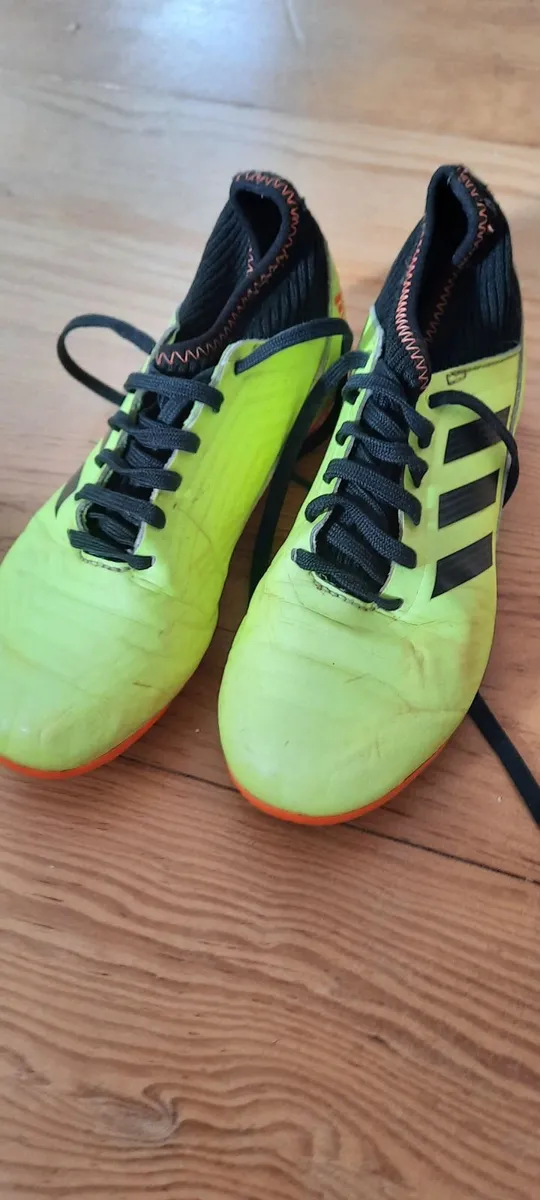 Uk 2 Adidas football boots and shin guards - Image 3