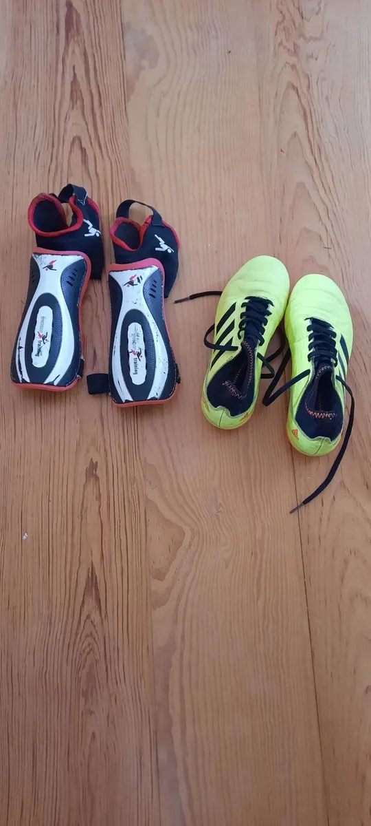 Uk 2 Adidas football boots and shin guards - Image 4