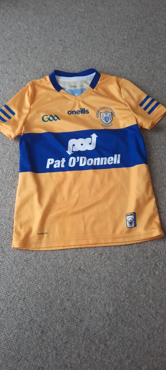 Official Clare jersey age 10/11 yrs - Image 1