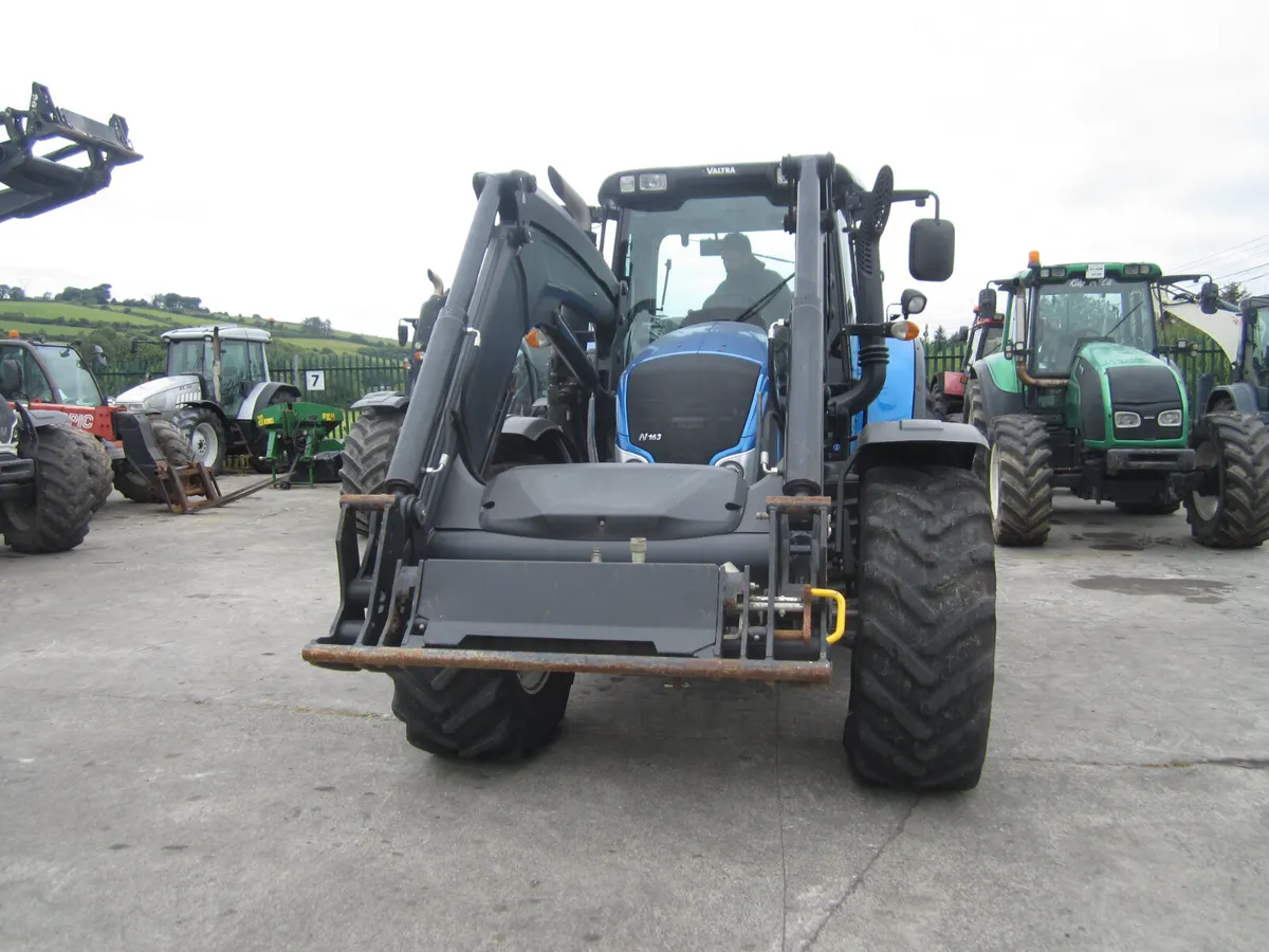 VALTRA N163 VERSU & QUICKE Q65 LOADER...5000 HRS. - Image 2