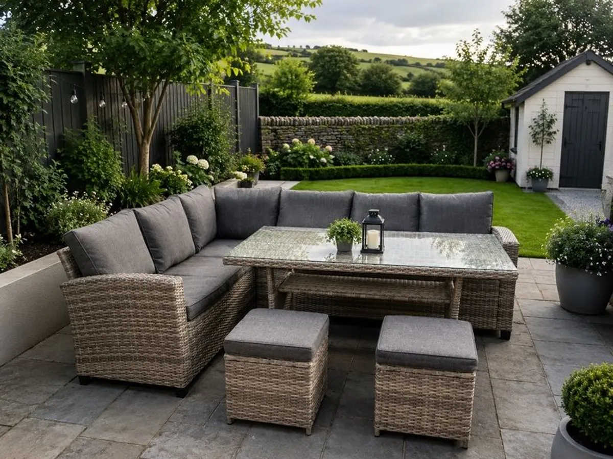 8 Seater outdoor furniture set - Image 1