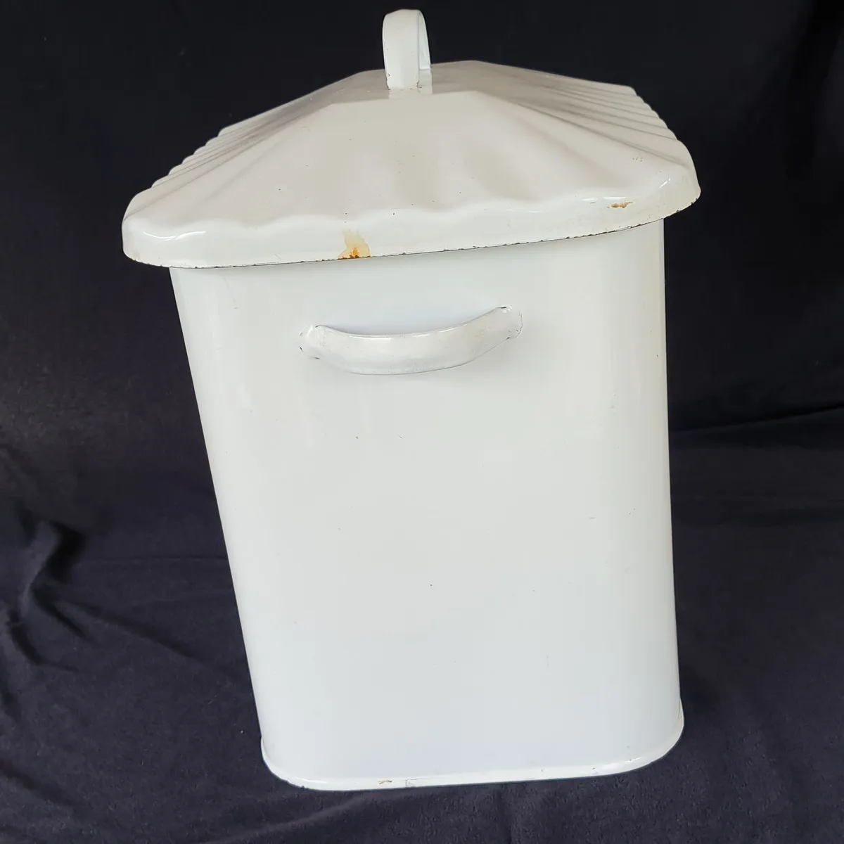 Bread bin white enamel vintage farmhouse - Image 4