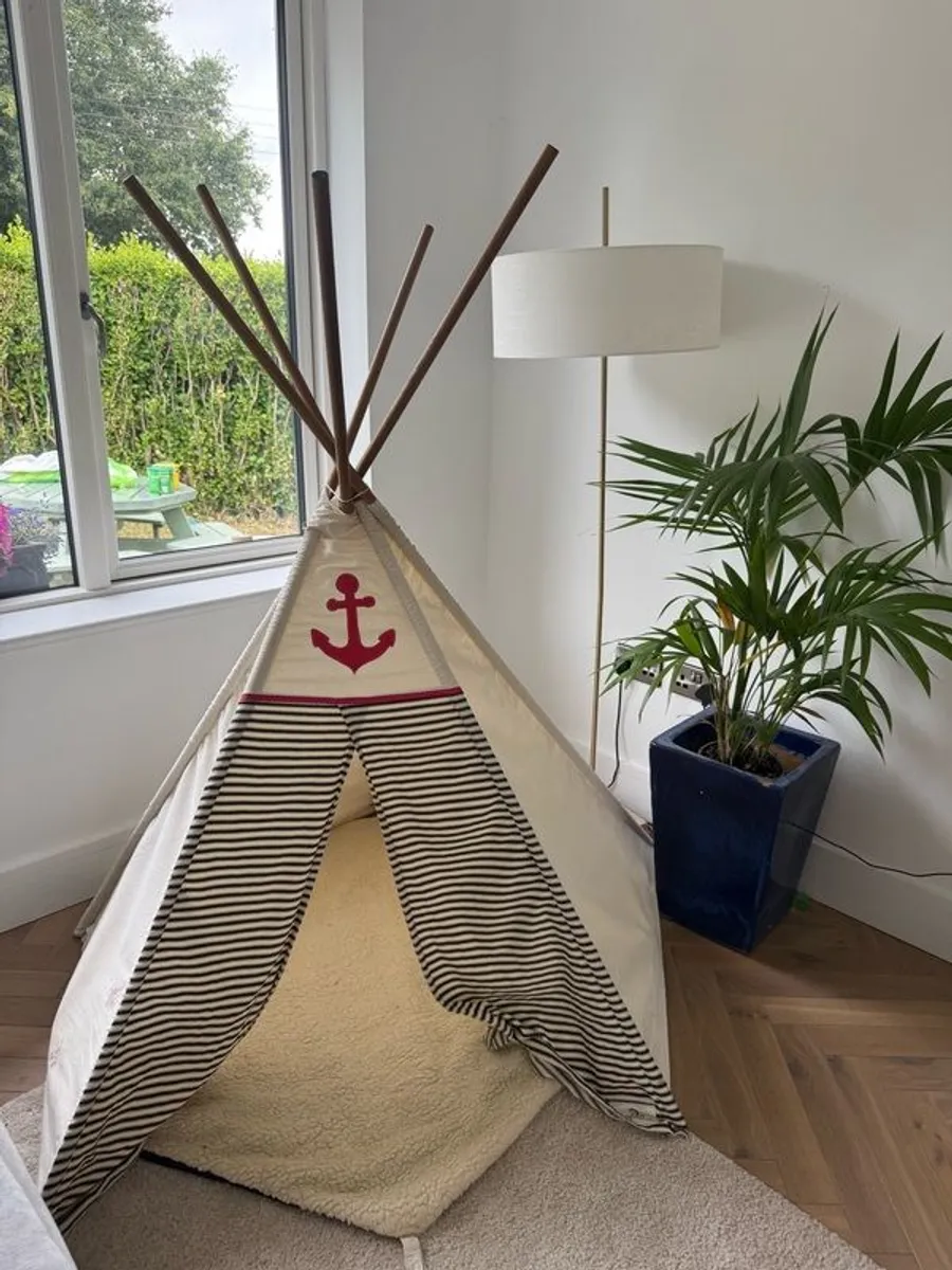 Kids bedroom Teepee - Image 1