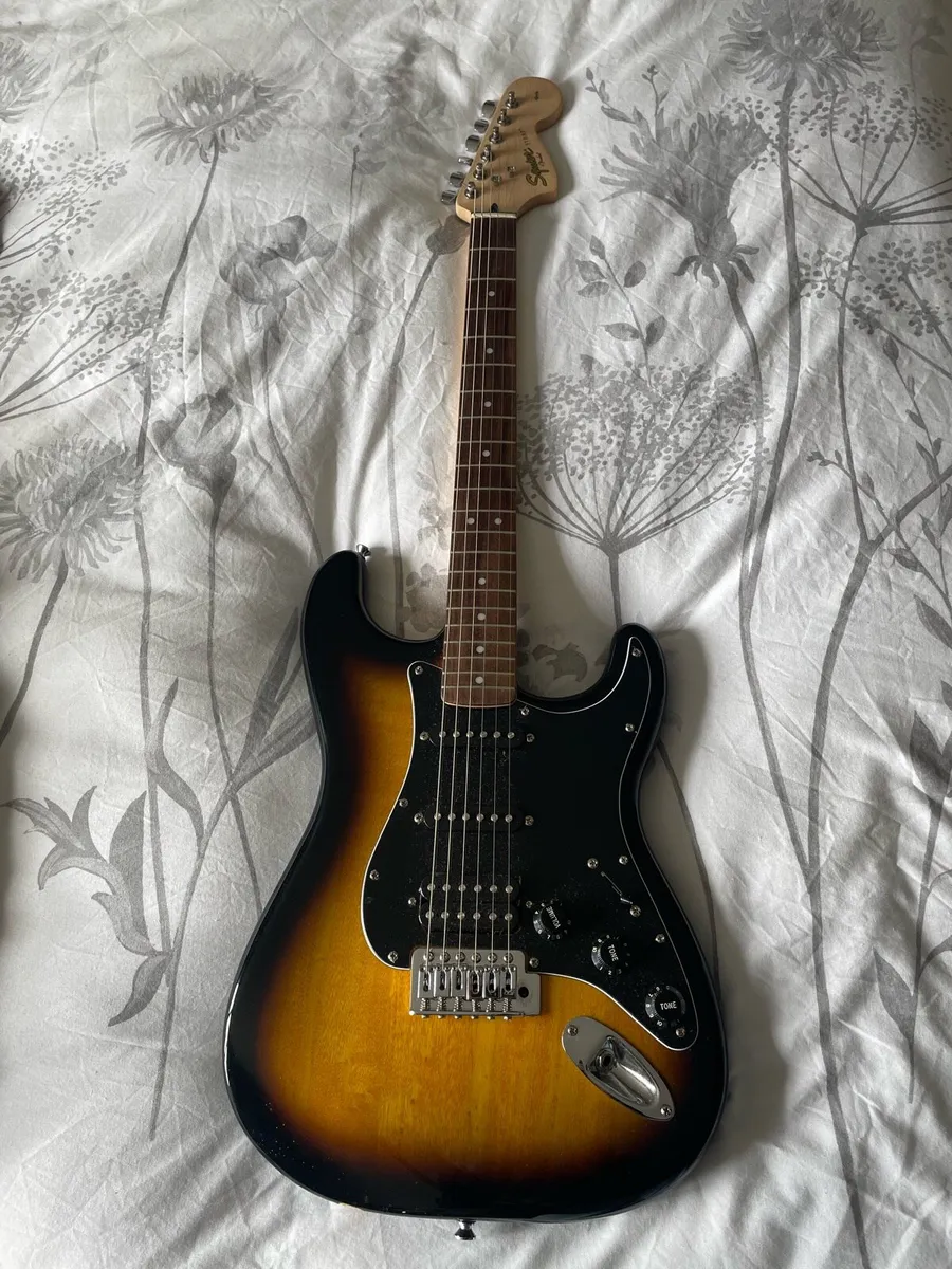 Fender Squier Affinity Strat Electric Guitar - Image 1