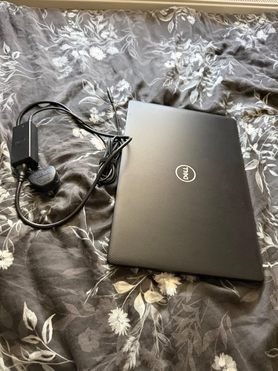 Laptop Dell Inspiron 15 3000 - Image 3