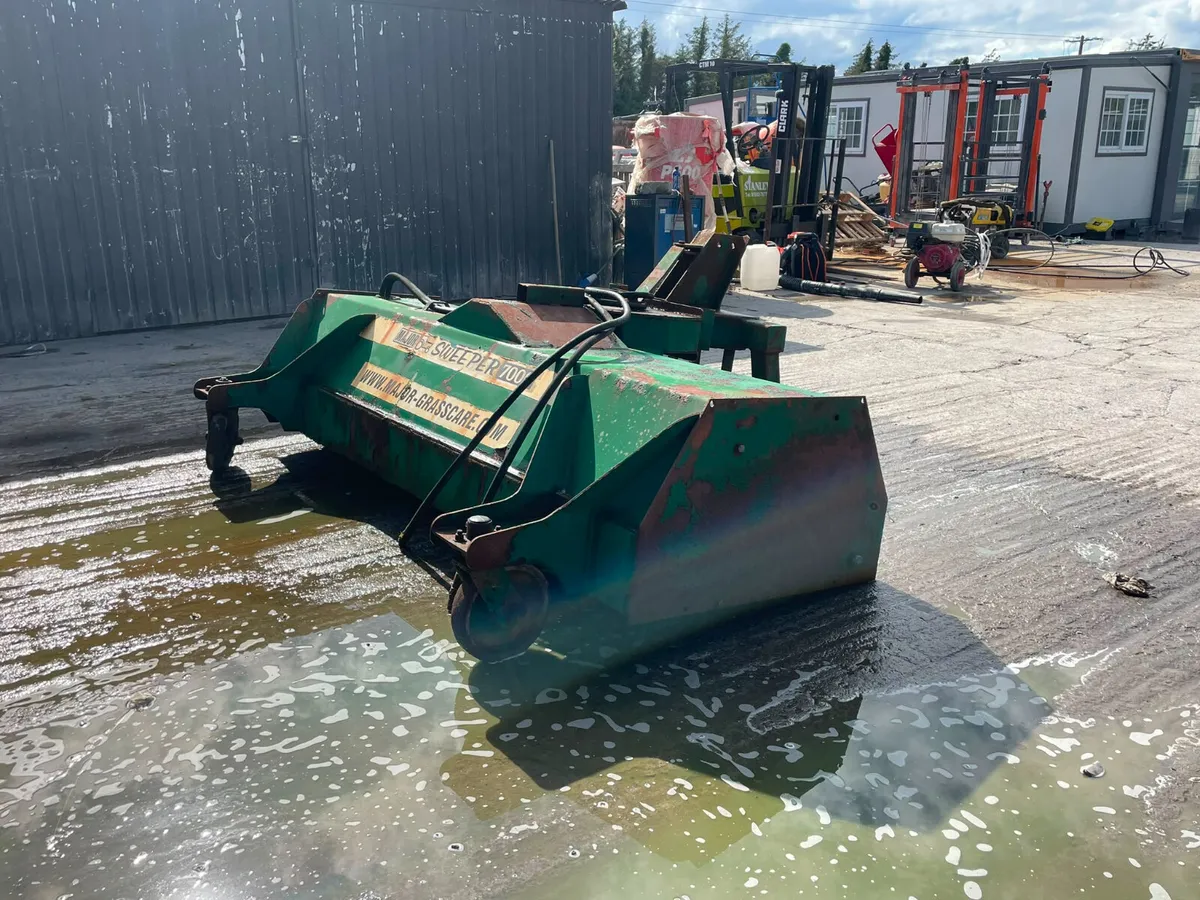 Major Hydraulic Sweeper - Image 3