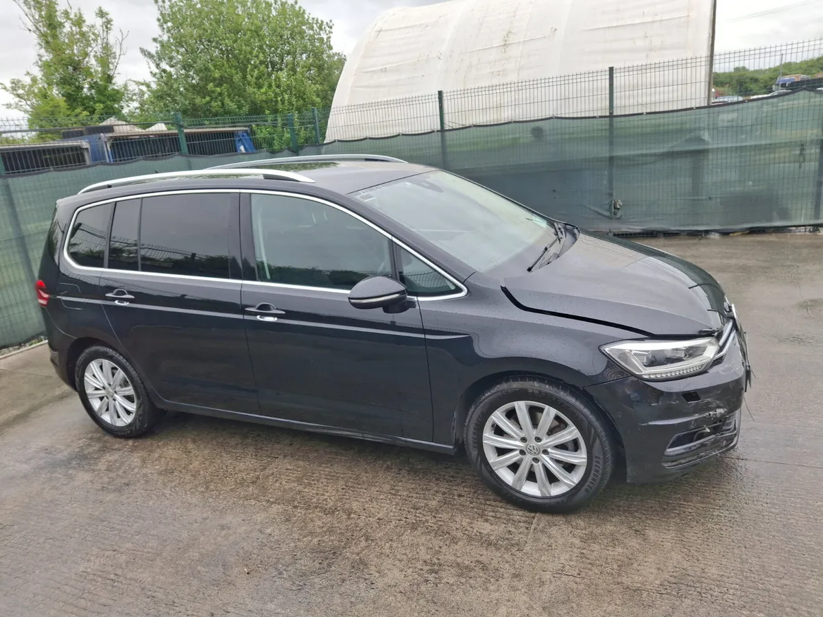 172 Volkswagen Touran  7 seater  Automatic - Image 1