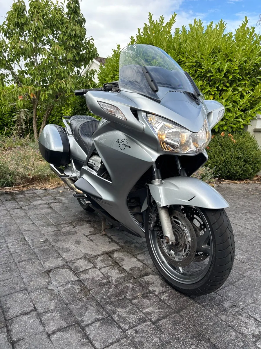 2011 Honda ST1300 Pan European - Image 2