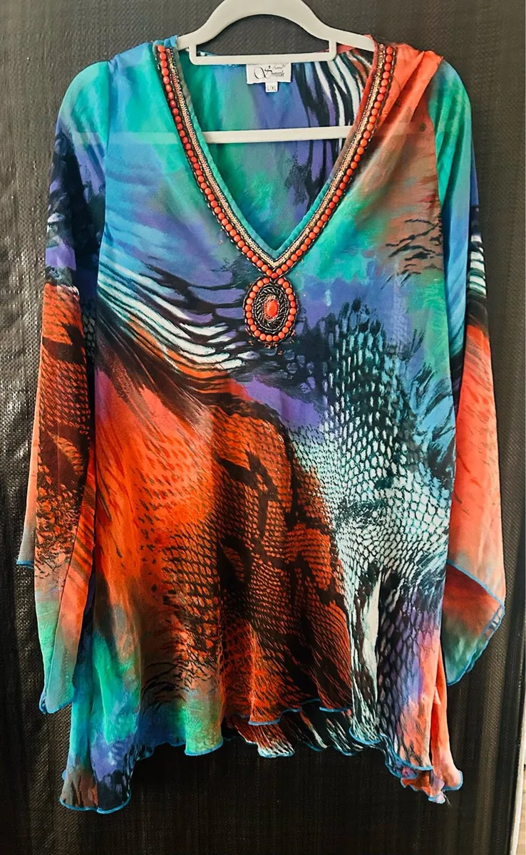 Anne Smith beach/ pool throw over size L/XL 14/16 - Image 1