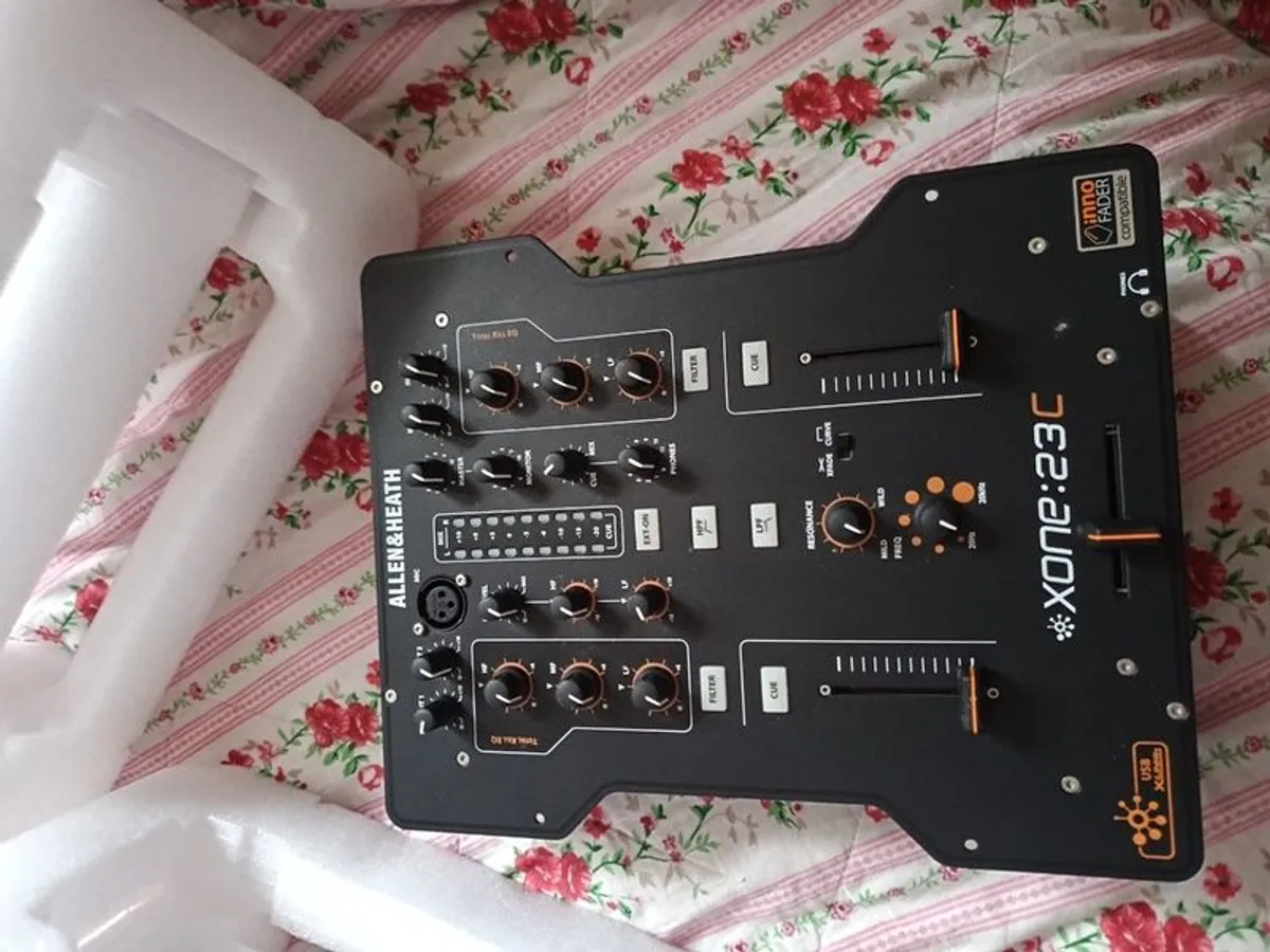 Dj mixer - Image 2
