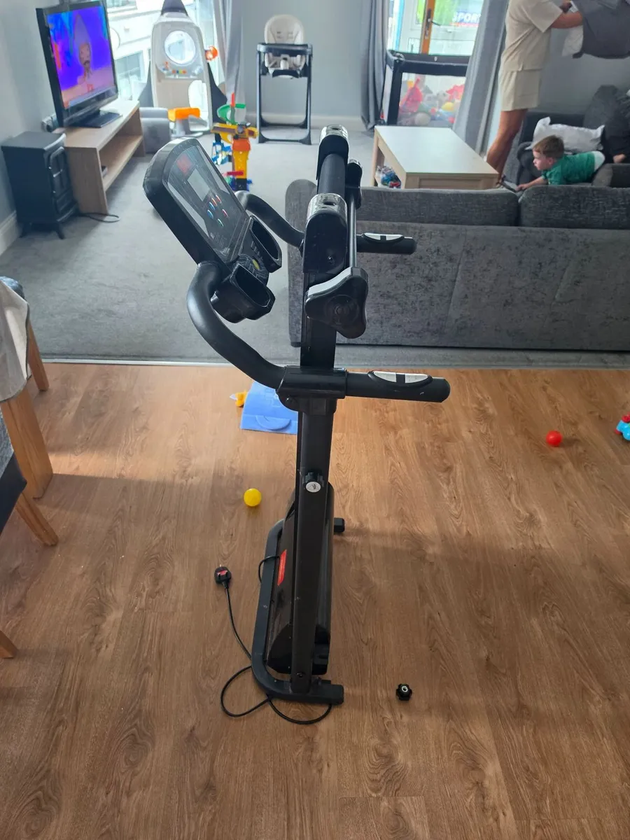 Treadmill power track 500 folding - Image 3