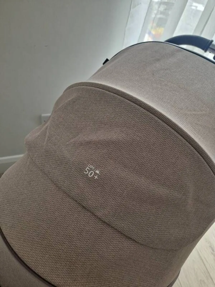 2-in-1 Beige Buggy - Image 3