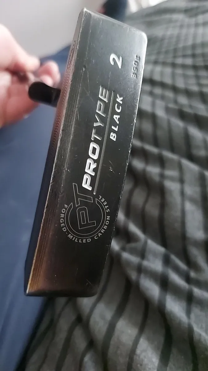 Odyssey protype putter black out shaft - Image 4