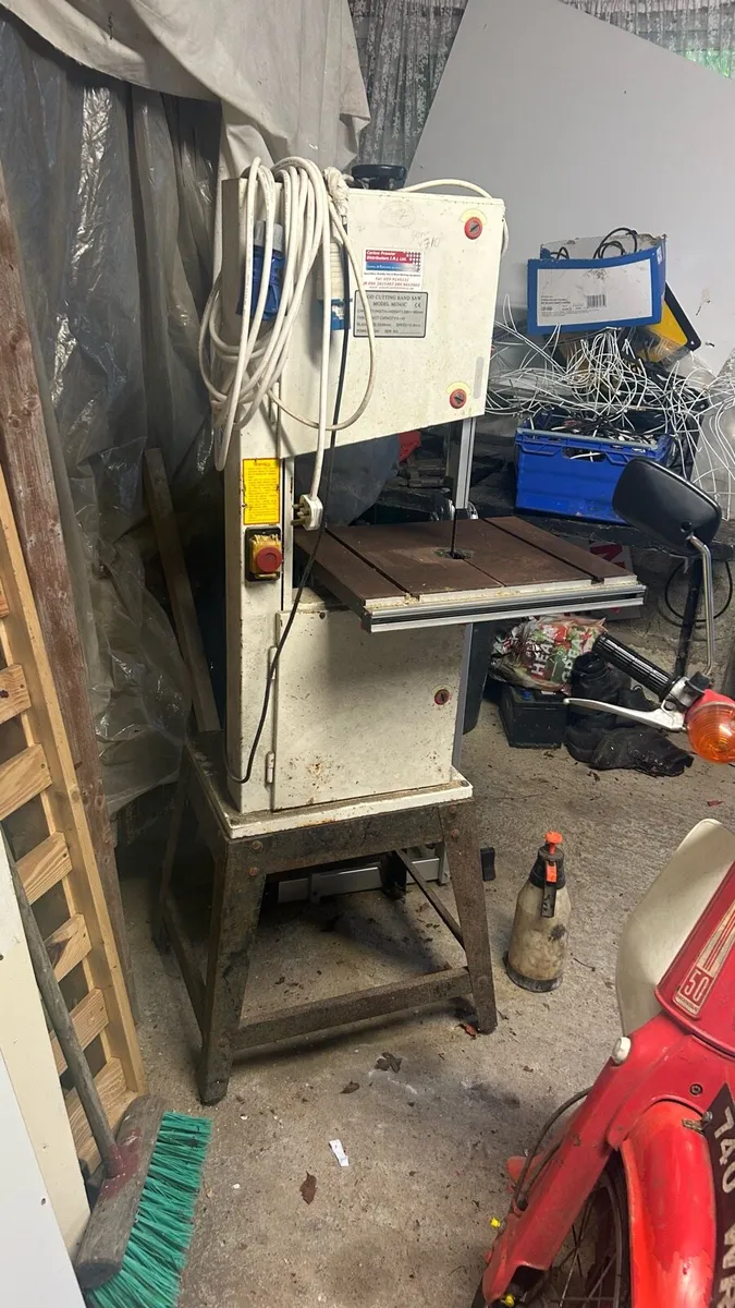 Band saw