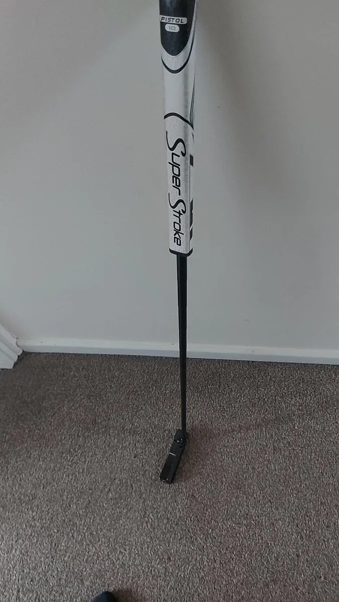 Odyssey protype putter black out shaft - Image 1