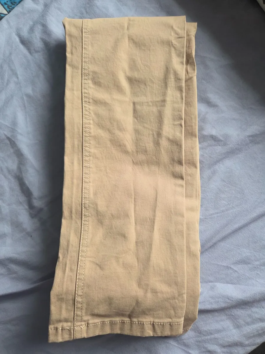 Tommy Hilfiger beige trousers - Image 4