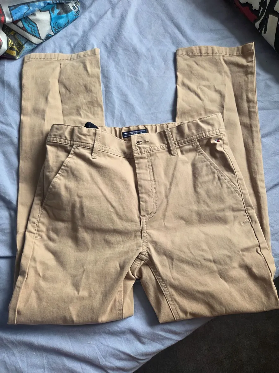 Tommy Hilfiger beige trousers - Image 3