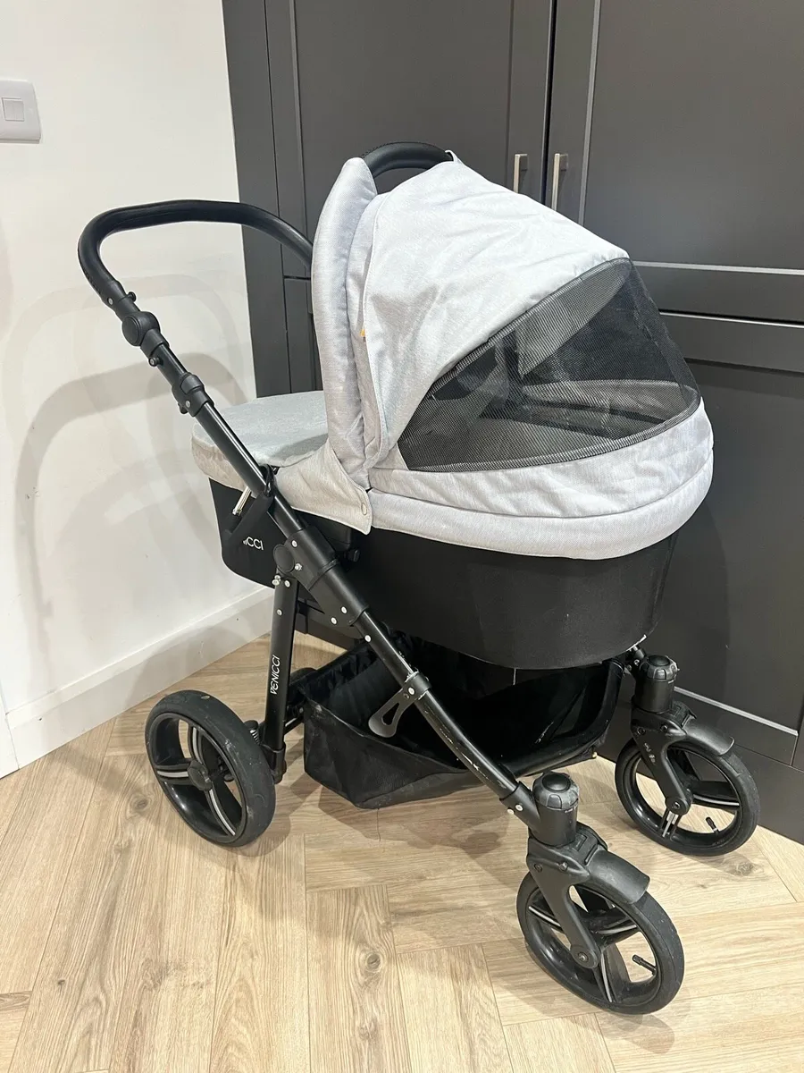 Venicci Travel System - Image 2