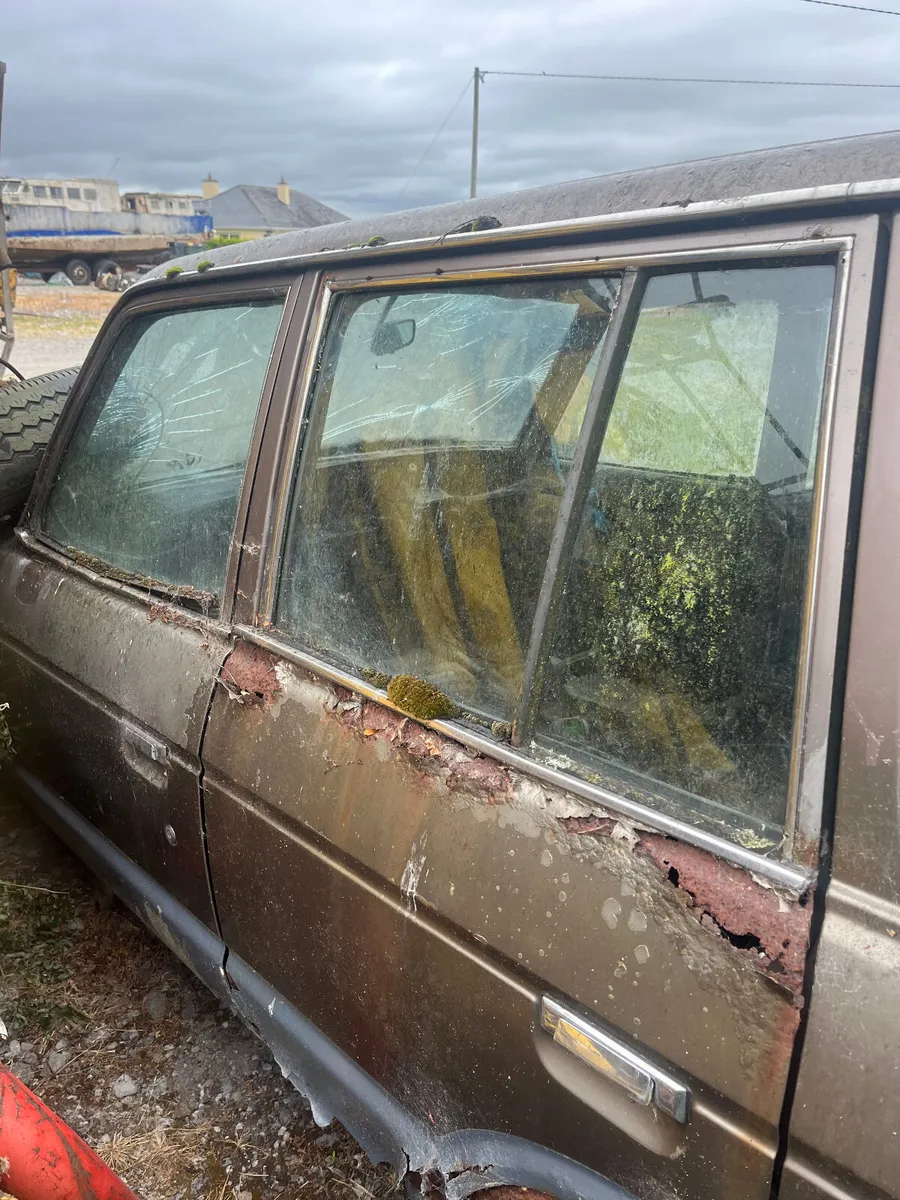 Land Cruiser Glass - Image 2