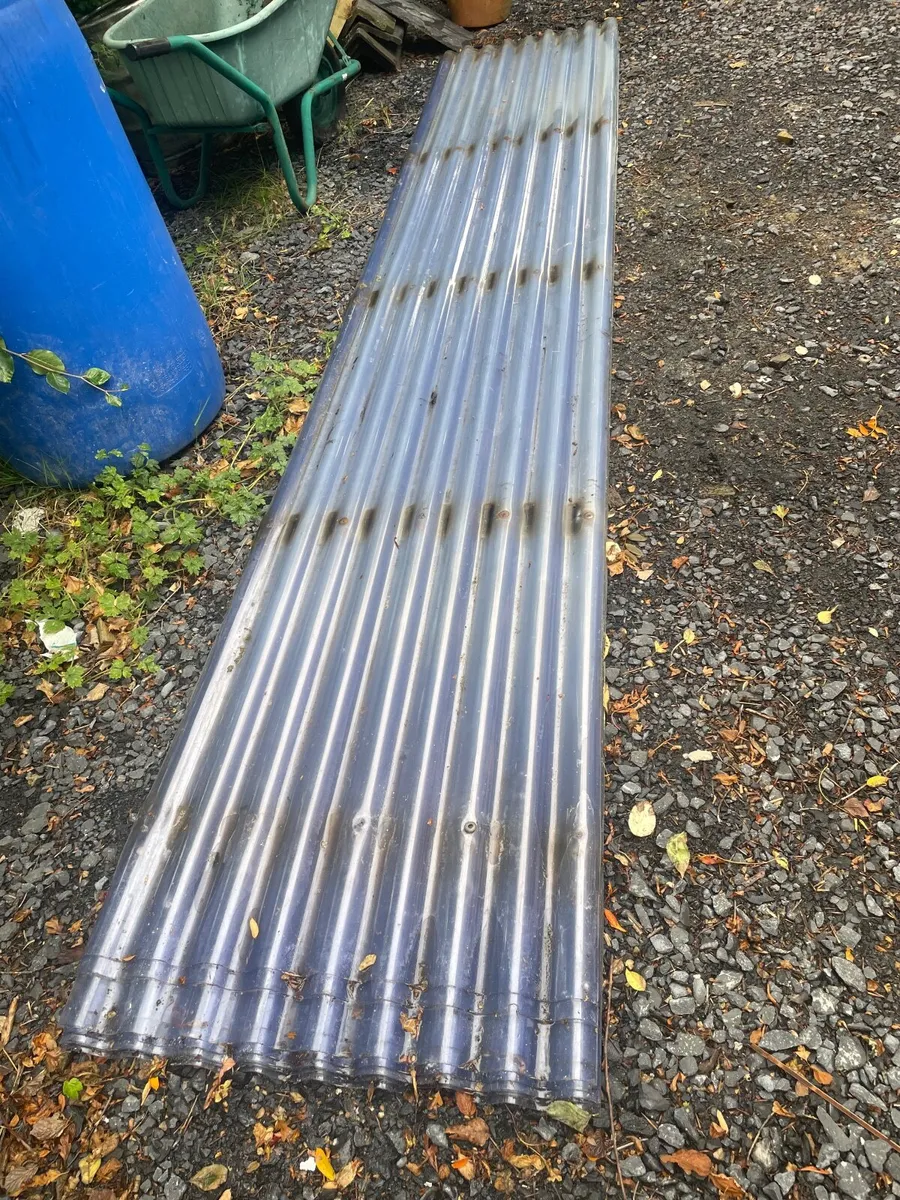 Corrugated perspex - Image 1