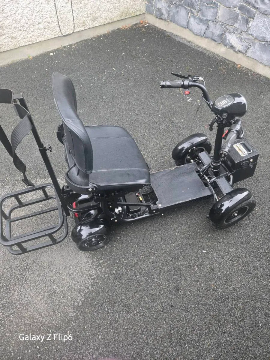MOBILITY SCOOTER - Image 1