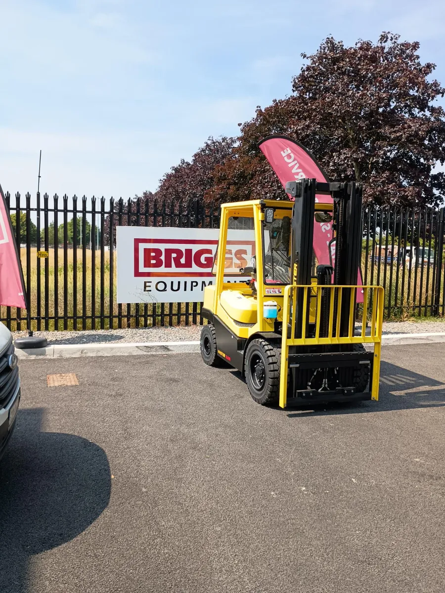 [03] Hyster H3.0A Forklift (Dublin Depot) - Image 4