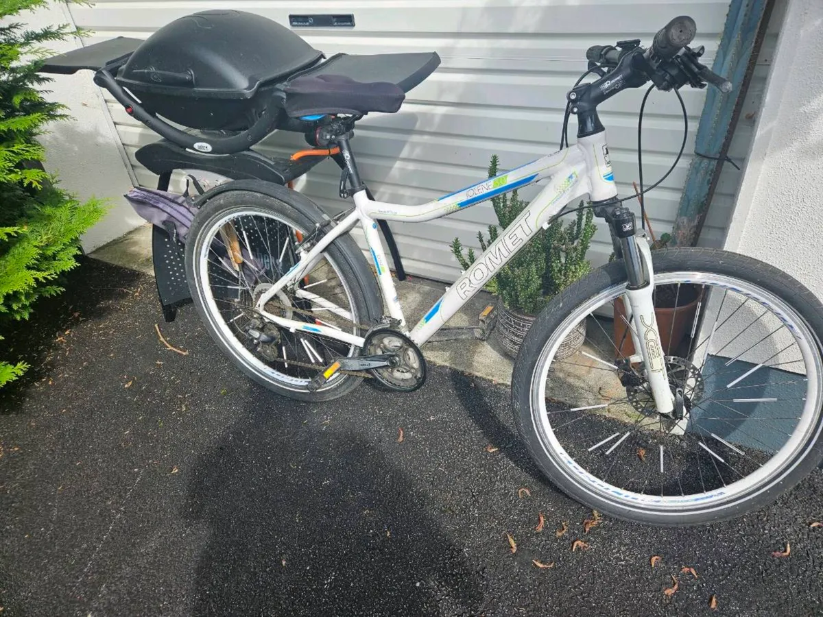 Romet Jolene 3.0 Women's Hybrid Bike – Disc Brakes - Image 1