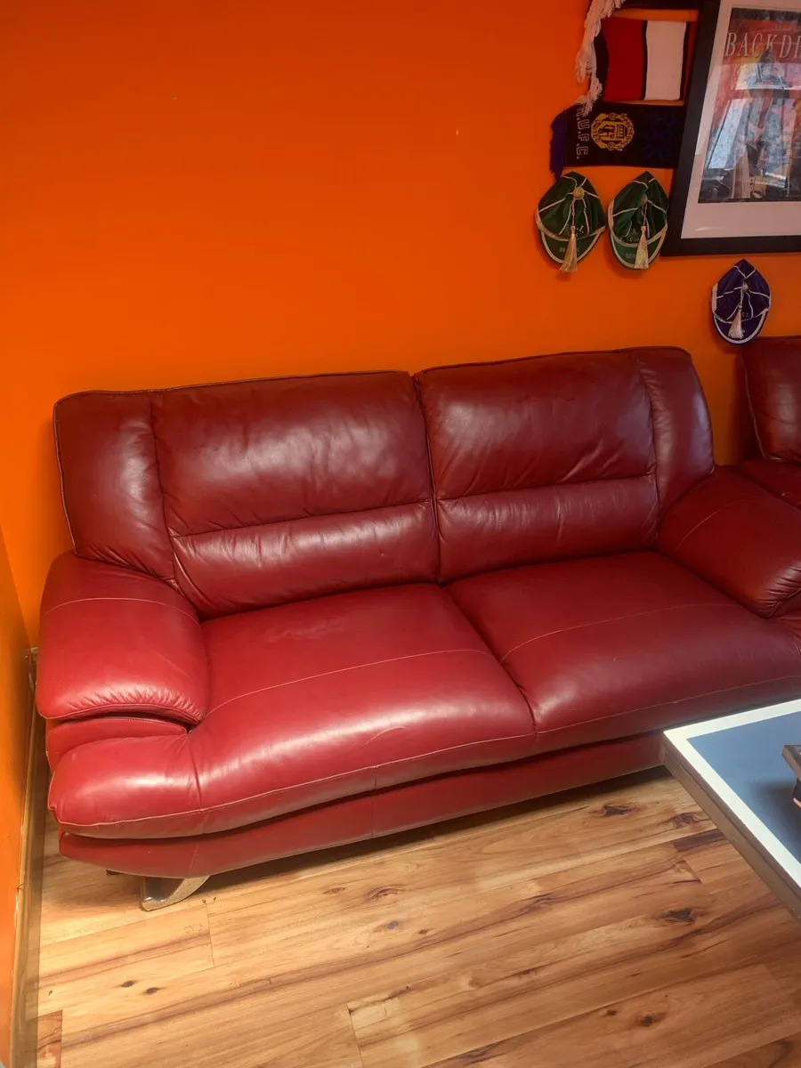 Leather chairs - Image 2