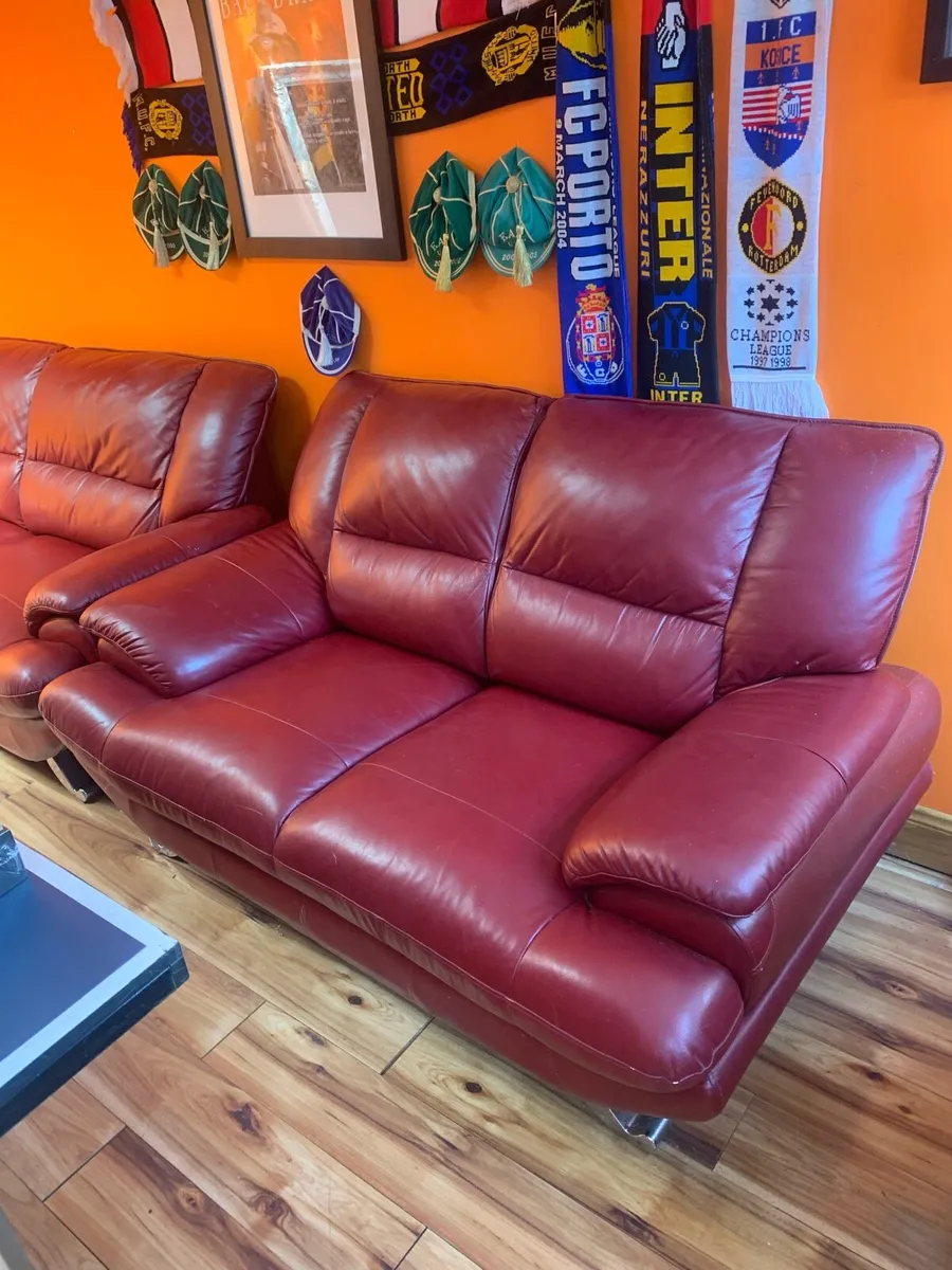 Leather chairs - Image 3