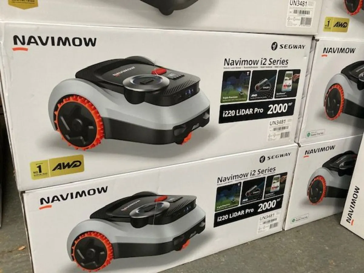 Segway Navimow i220 Lidar PRO - All wheel drive - Image 1