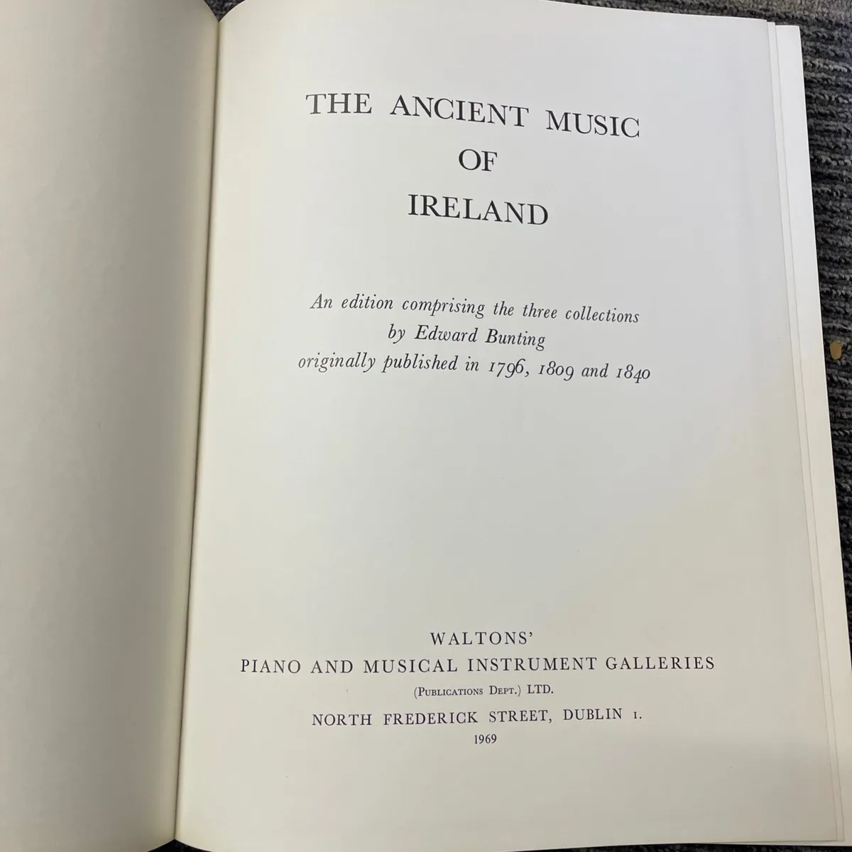 THE ANCIENT MUSIC OF IRELAND: AN EDITION COMPRISIN - Image 2