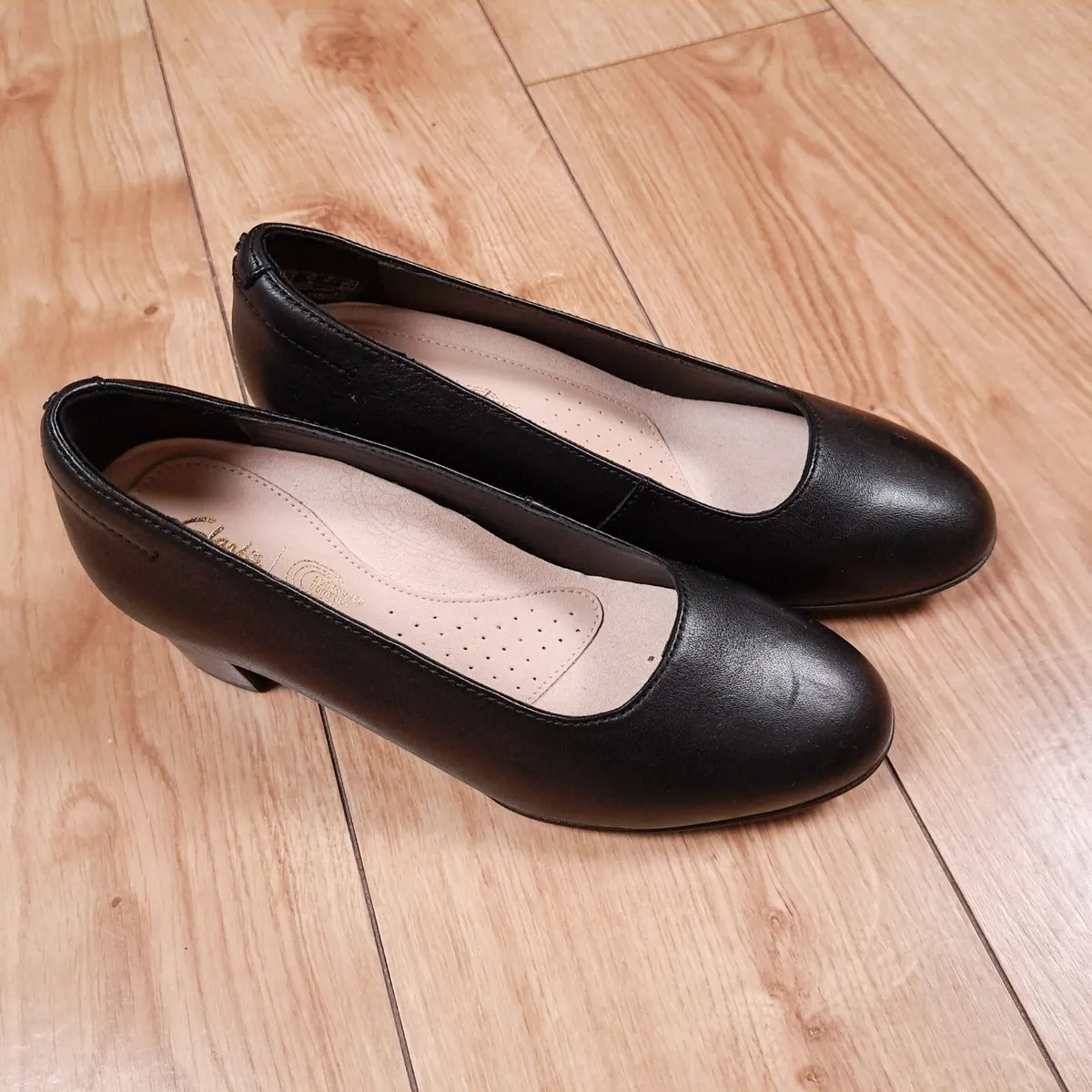 Clarks Black Leather Block Heel Pumps 3UK/36.5EU - Image 1