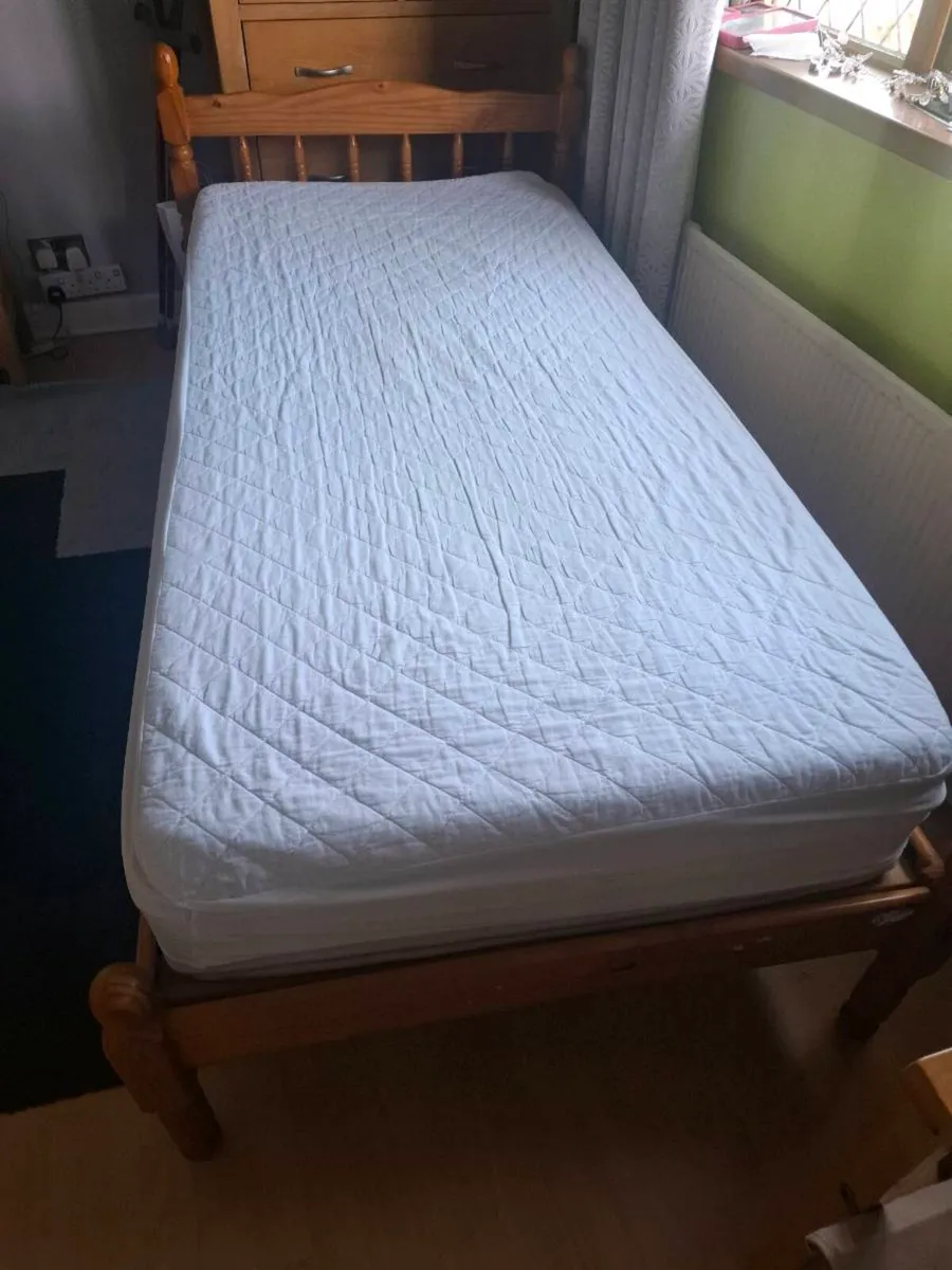 Bed, with chest of drawers and bedside locker. - Image 2