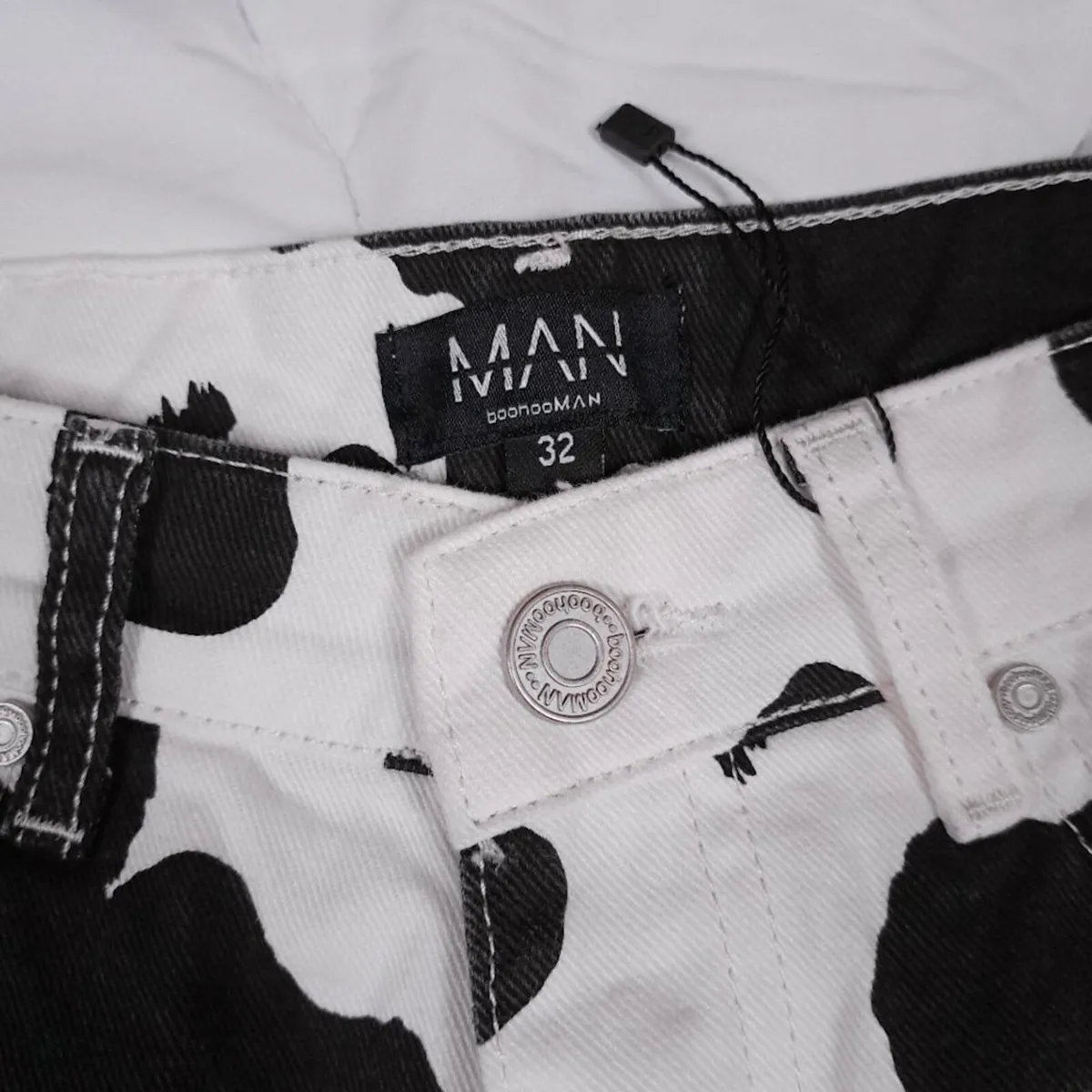 Boohoo White Black Cow Print Straight Jeans 32/31 - Image 2