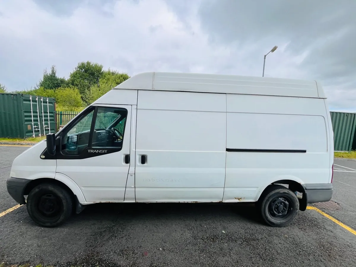 Ford Transit 2011 - Image 2