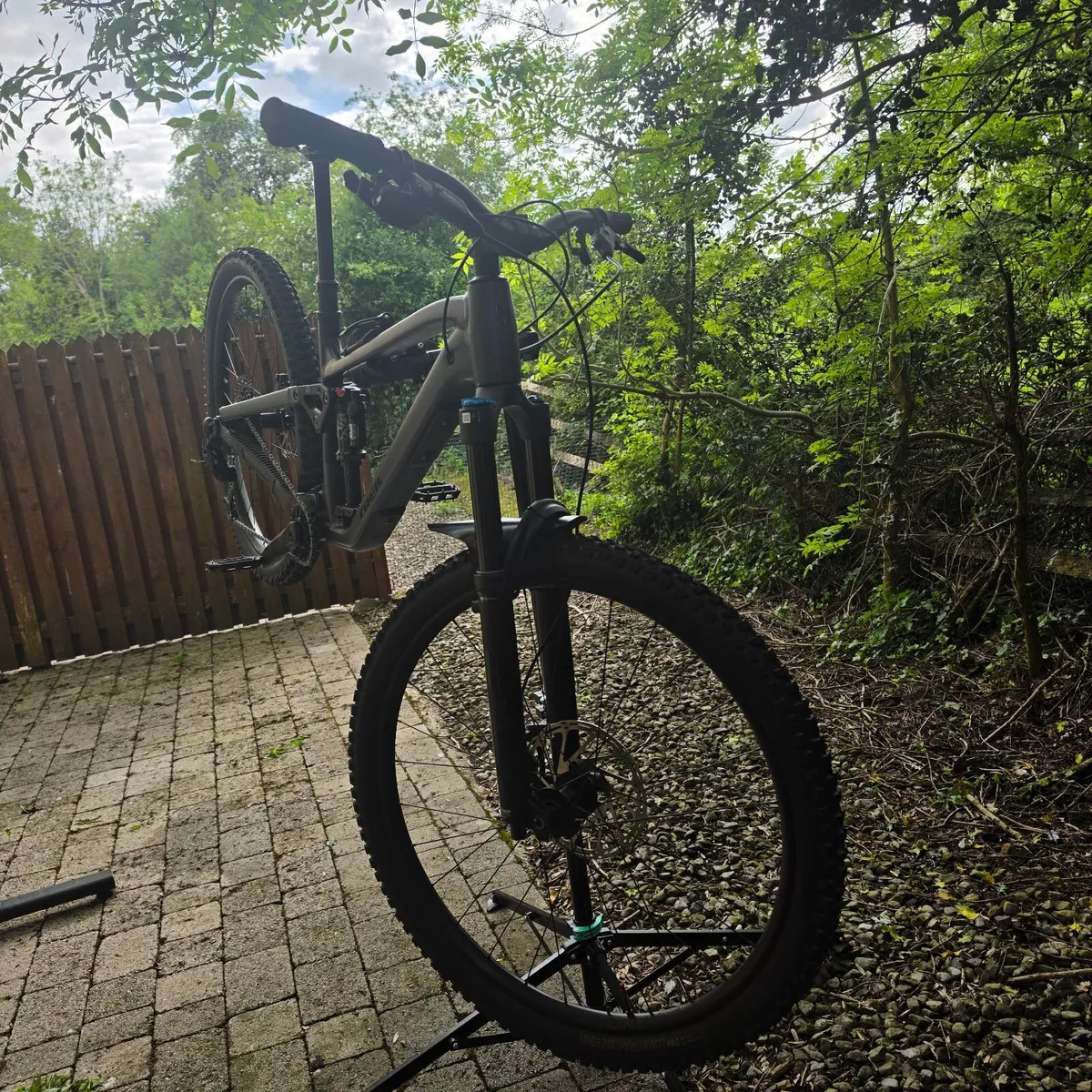 Trek Fuel EX 8 GEN 7 MTB - Image 1
