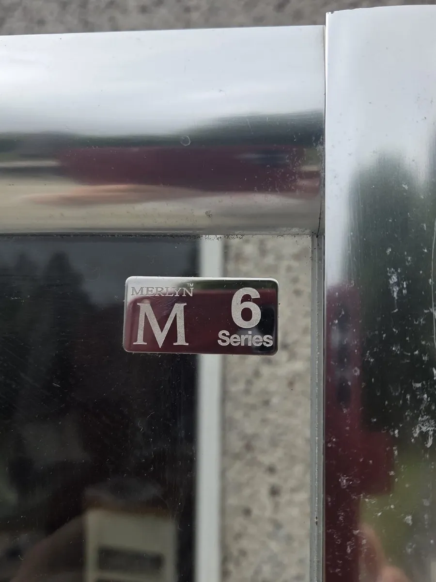 Merlyn 6 series shower door - Image 2
