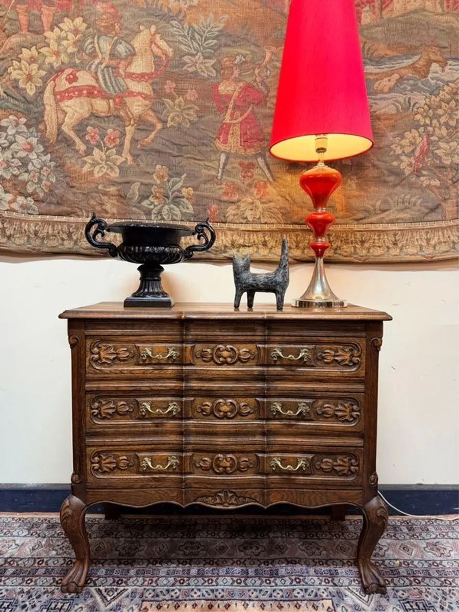 FLASH SALE ! Was 595 Now 480 ! Elegant French Oak Chest of Drawers - Image 1