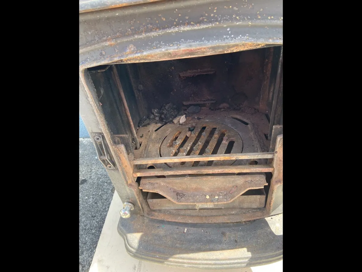 Oisin stove - Image 1