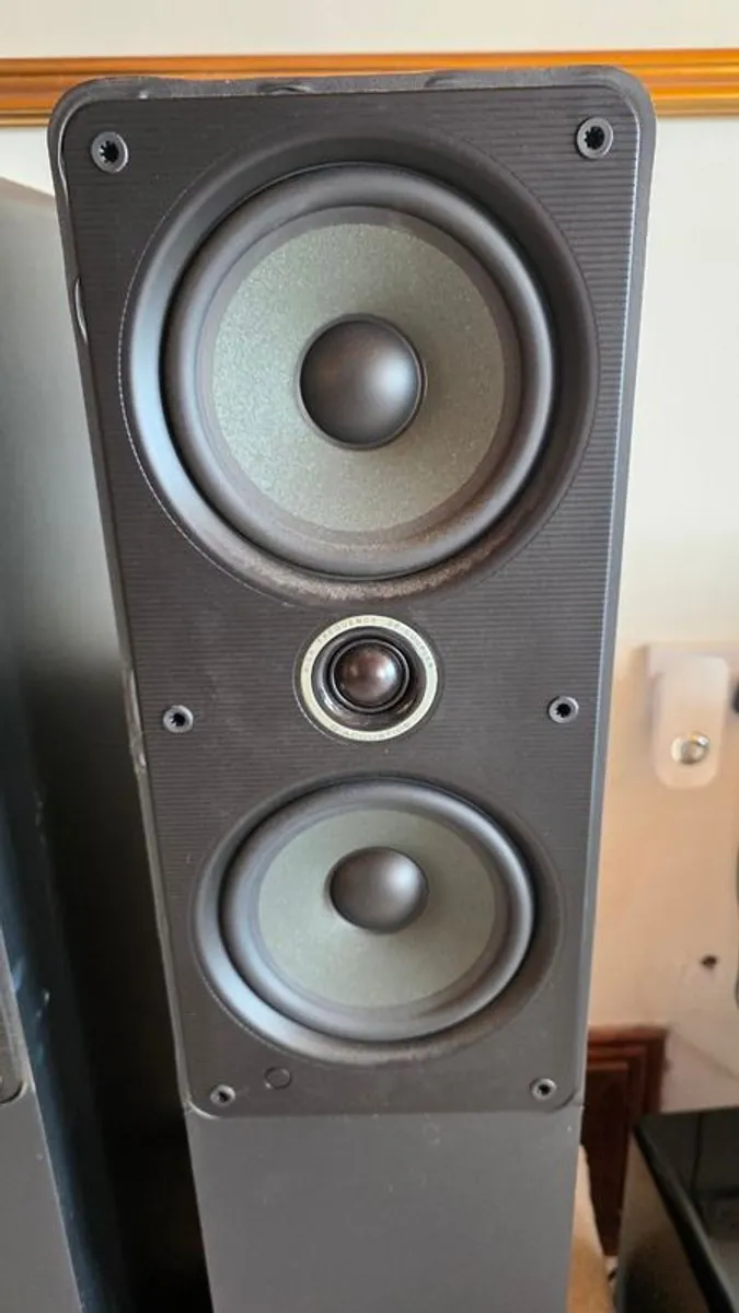 Q Acoustics 2050i Floorstanding Speakers. - Image 3
