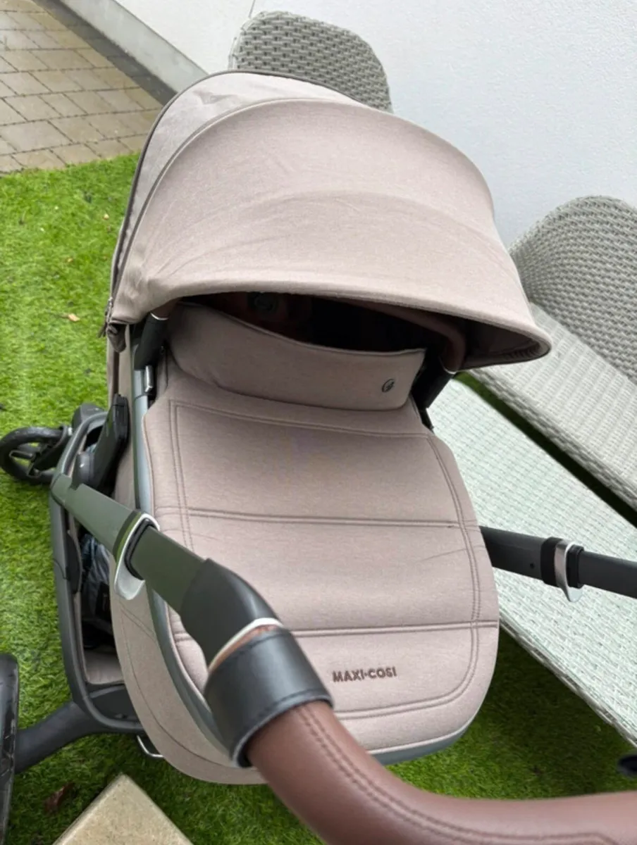 MAXI-COSI FAME PREMIUM TRAVEL SYSTEM - Image 1
