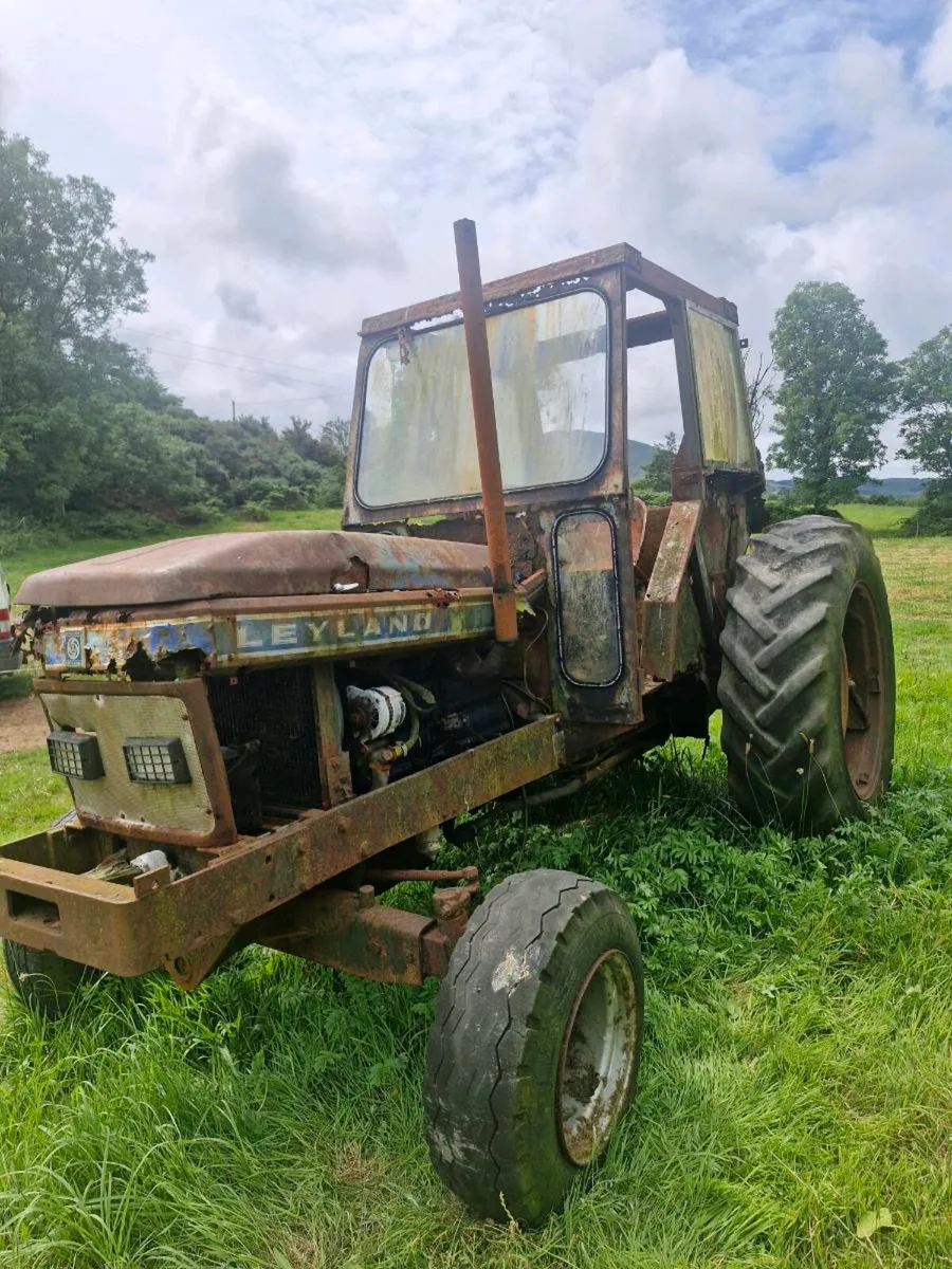 Leyland Tractor 2100 - 6CYL - Image 2