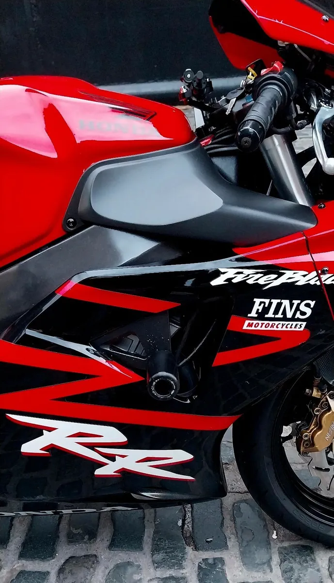 02 HONDA CBR954RR - Image 3