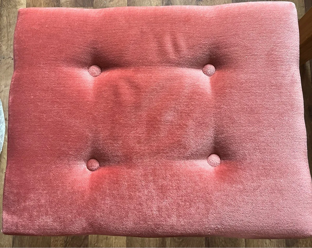Vintage Pink Velvet Vanity Stool-Excellent - Image 3